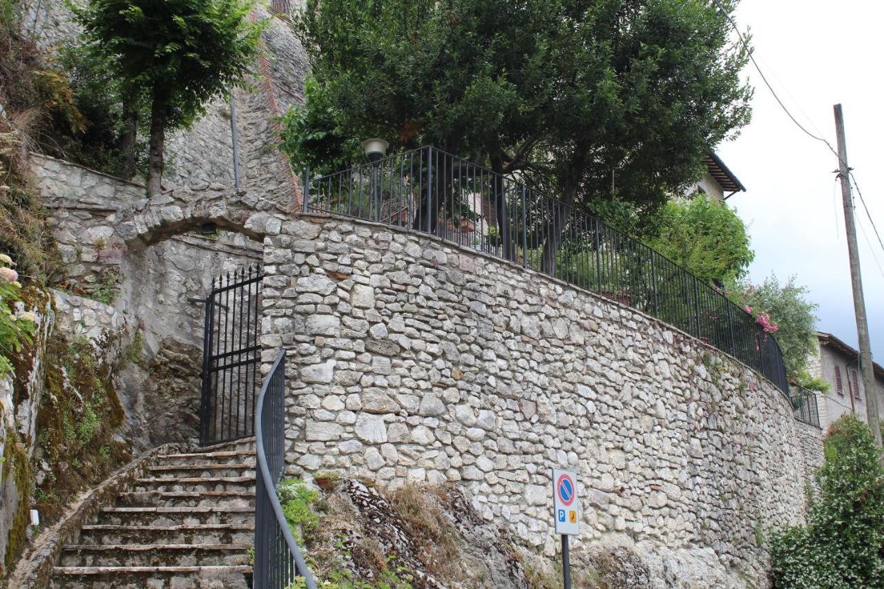 Il Castello Sul Lago Arrone Экстерьер фото